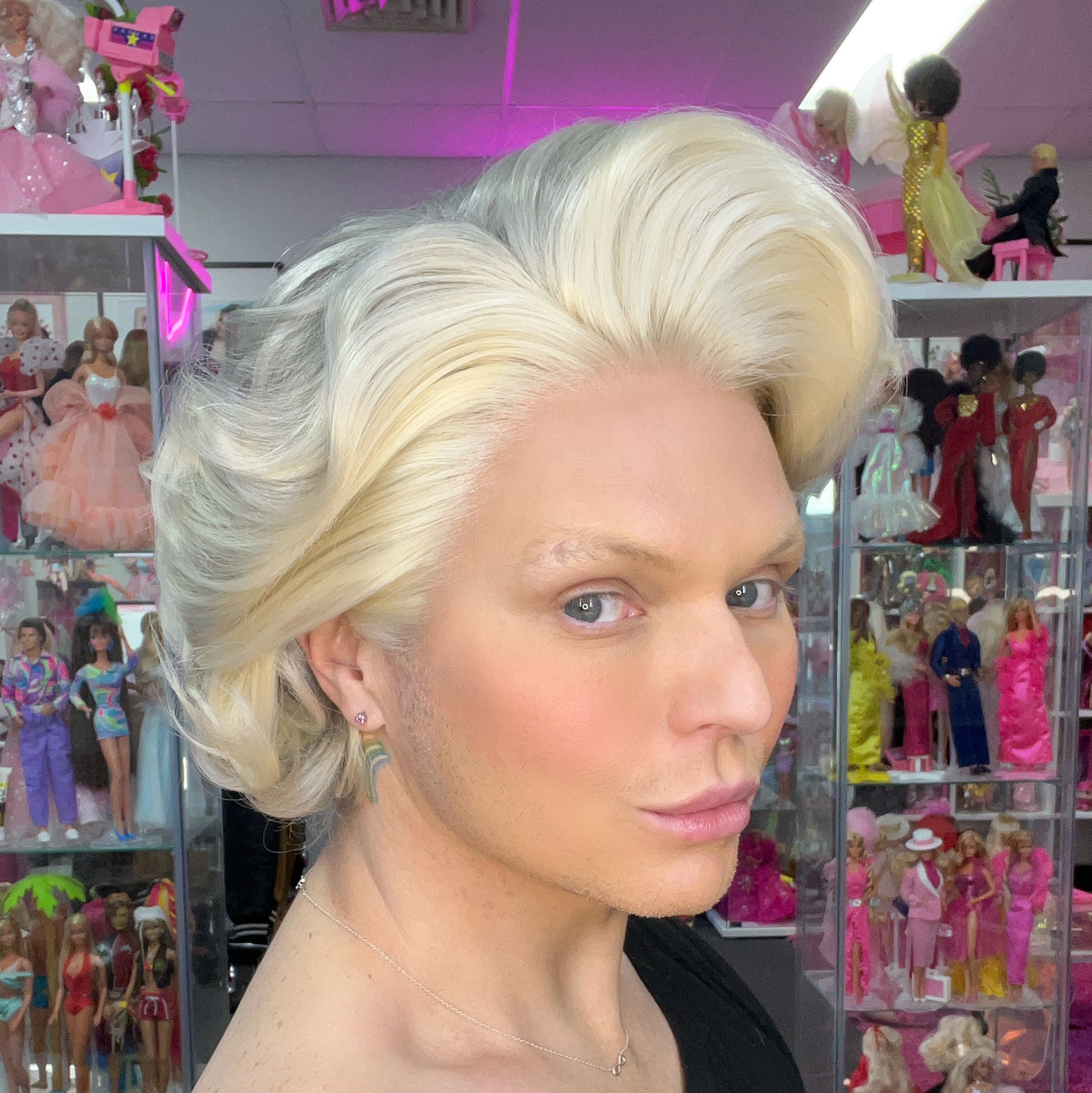 WIGS-BY-VANITY-OLD-HOLLYWOOD-WOMAN-OF-STEEL-3