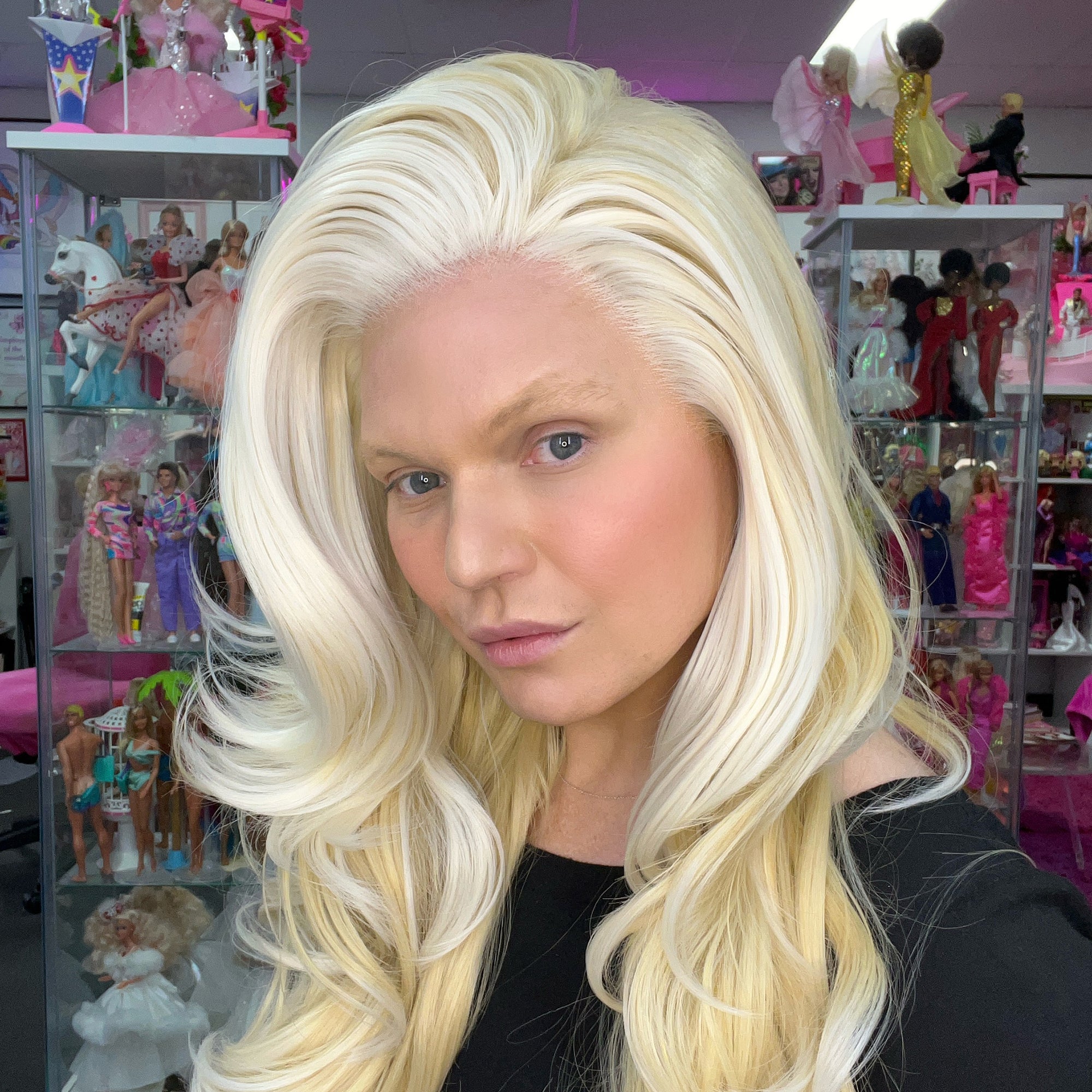 Ultimate Vanity - Bombshell - Swiss Lace