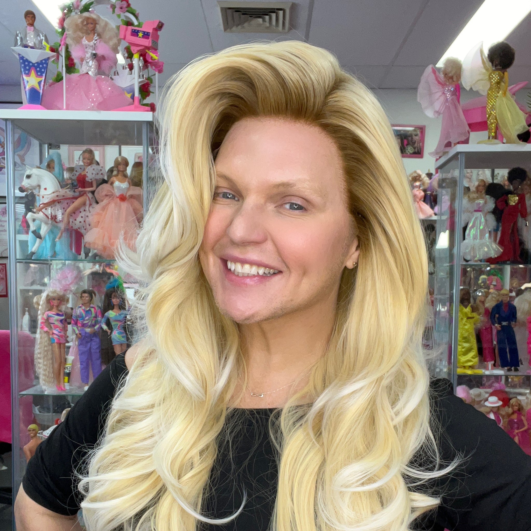WIGS-BY-VANITY-ULTIMATE-VANITY-MISS-SWEDEN-2_eed9c043-9843-4805-b0fc-6232e216f3fc