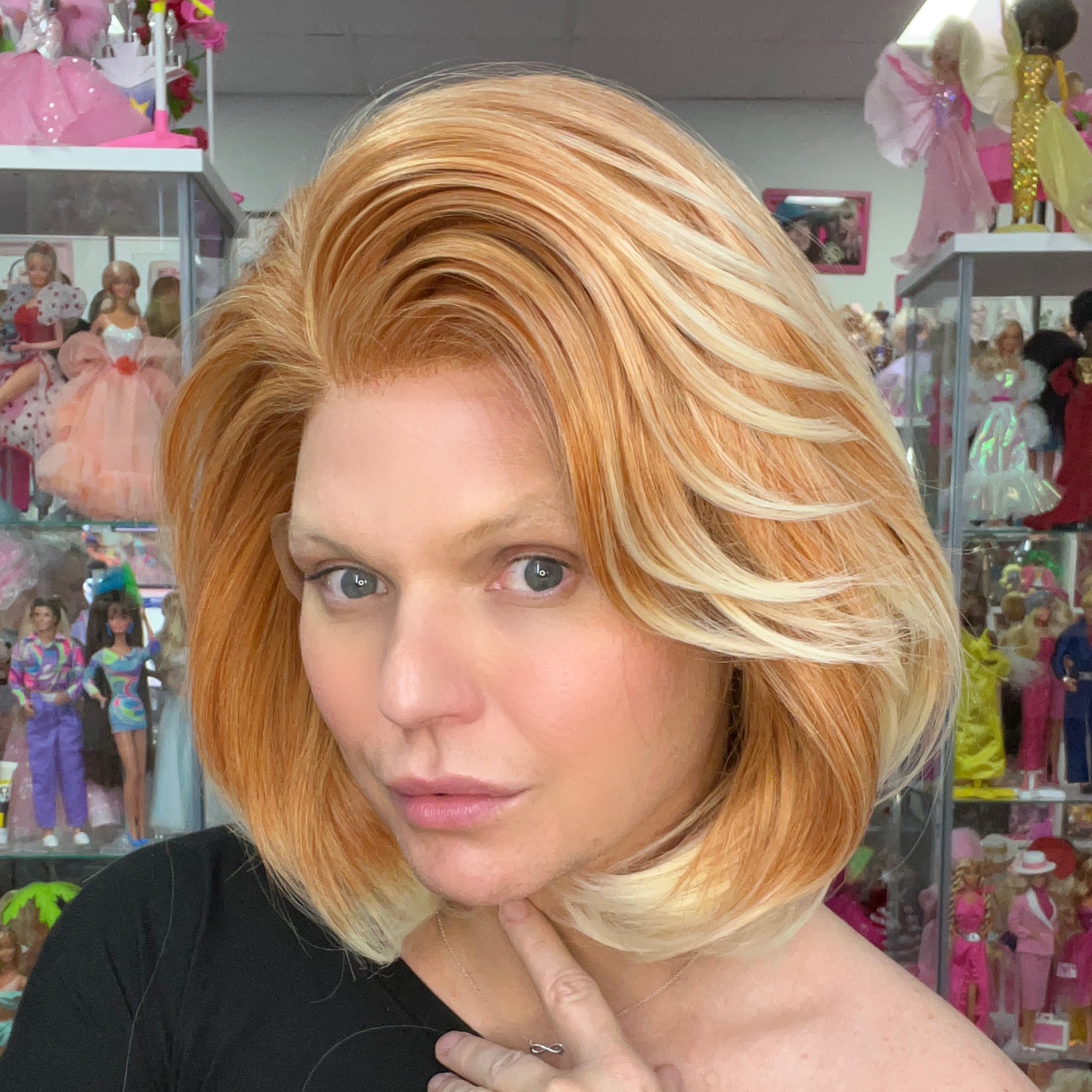 WIGS-BY-VANITY-90_S-BOB-STRAWBERRY-SWEETHEART-1_87df9e83-afc8-4ddf-9530-16f5bb018dca