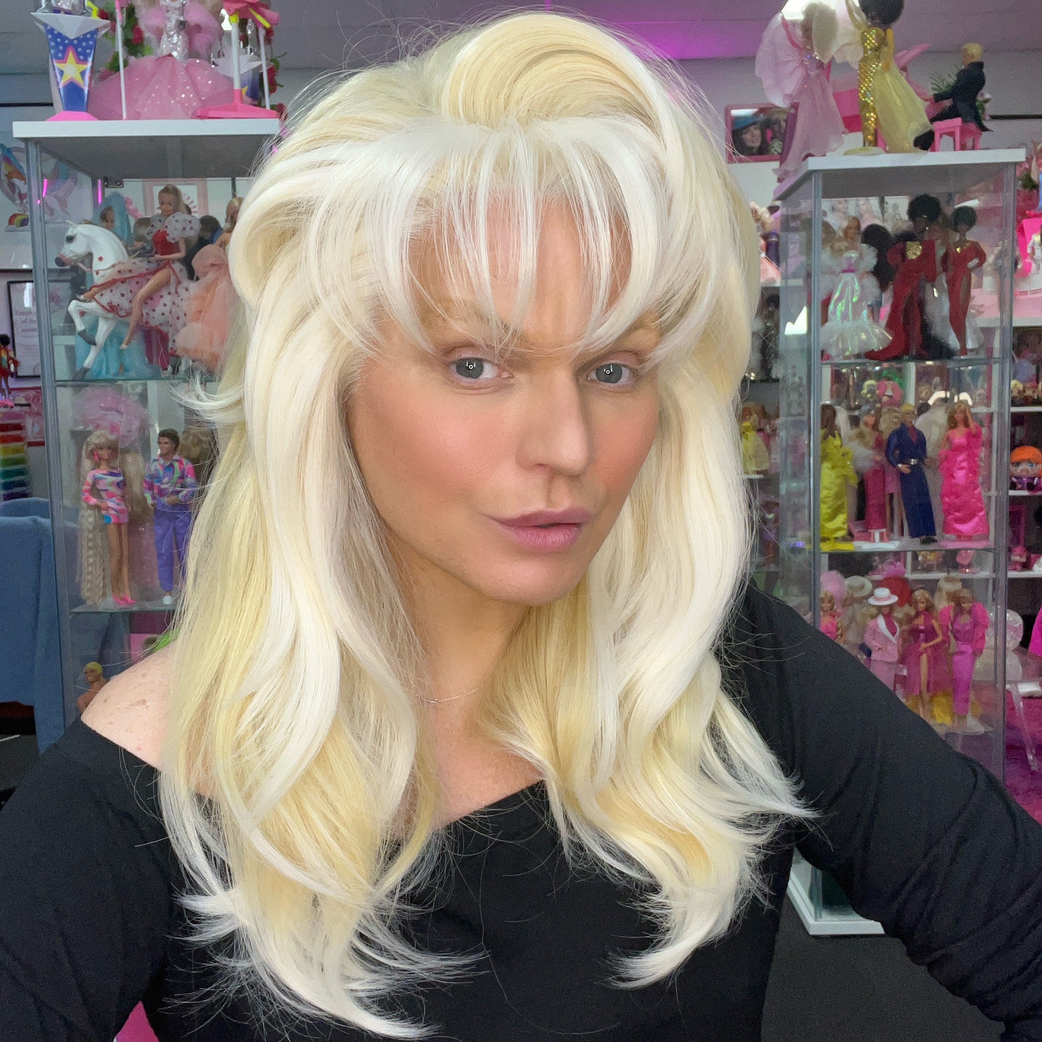 WIGS-BY-VANITY-90_S-SUPERMODEL-BOMBSHELL-3_75af0e0a-64d1-4ecd-b9bb-bd13d007279e