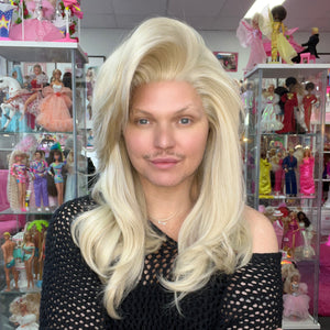 WIGS-BY-VANITY-90_S-SUPERMODEL-ILLEGALLY-BLONDE-2