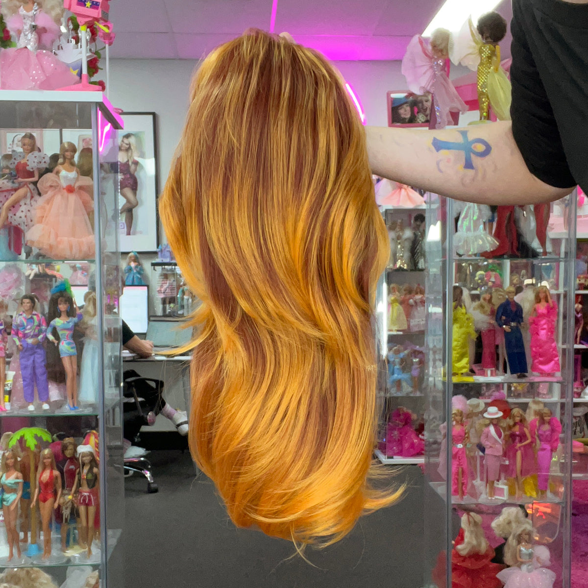 WIGS-BY-VANITY-90_S-SUPERMODEL-TOPPER-MISS-SCOTLAND-2