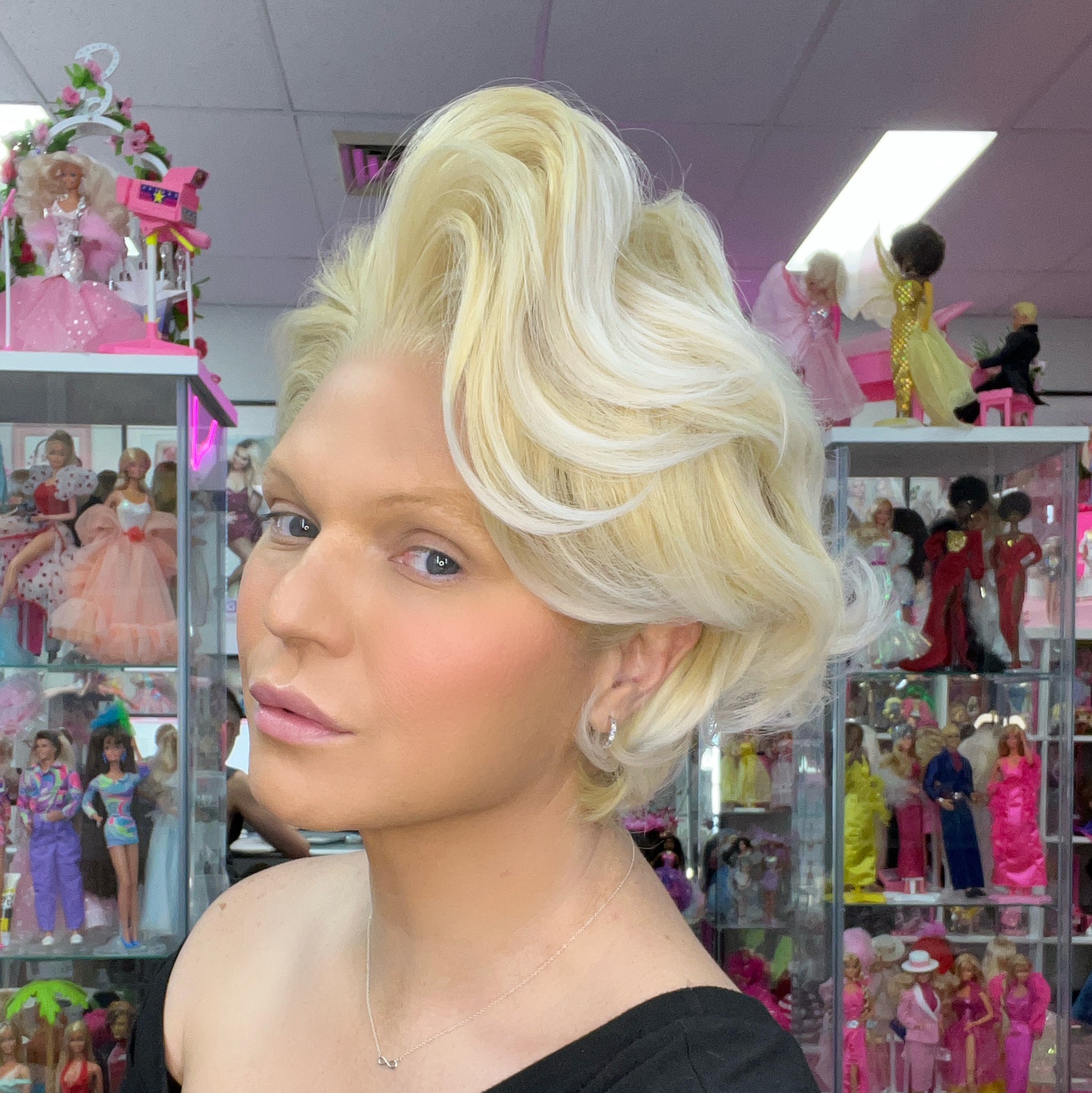 WIGS-BY-VANITY-BLANCHE-BOMBSHELL-2