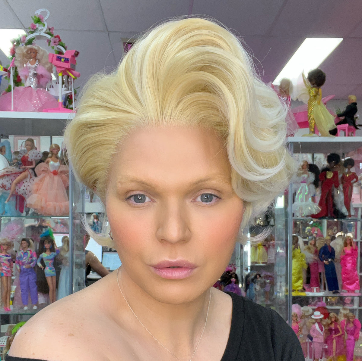 WIGS-BY-VANITY-BLANCHE-BOMBSHELL-3