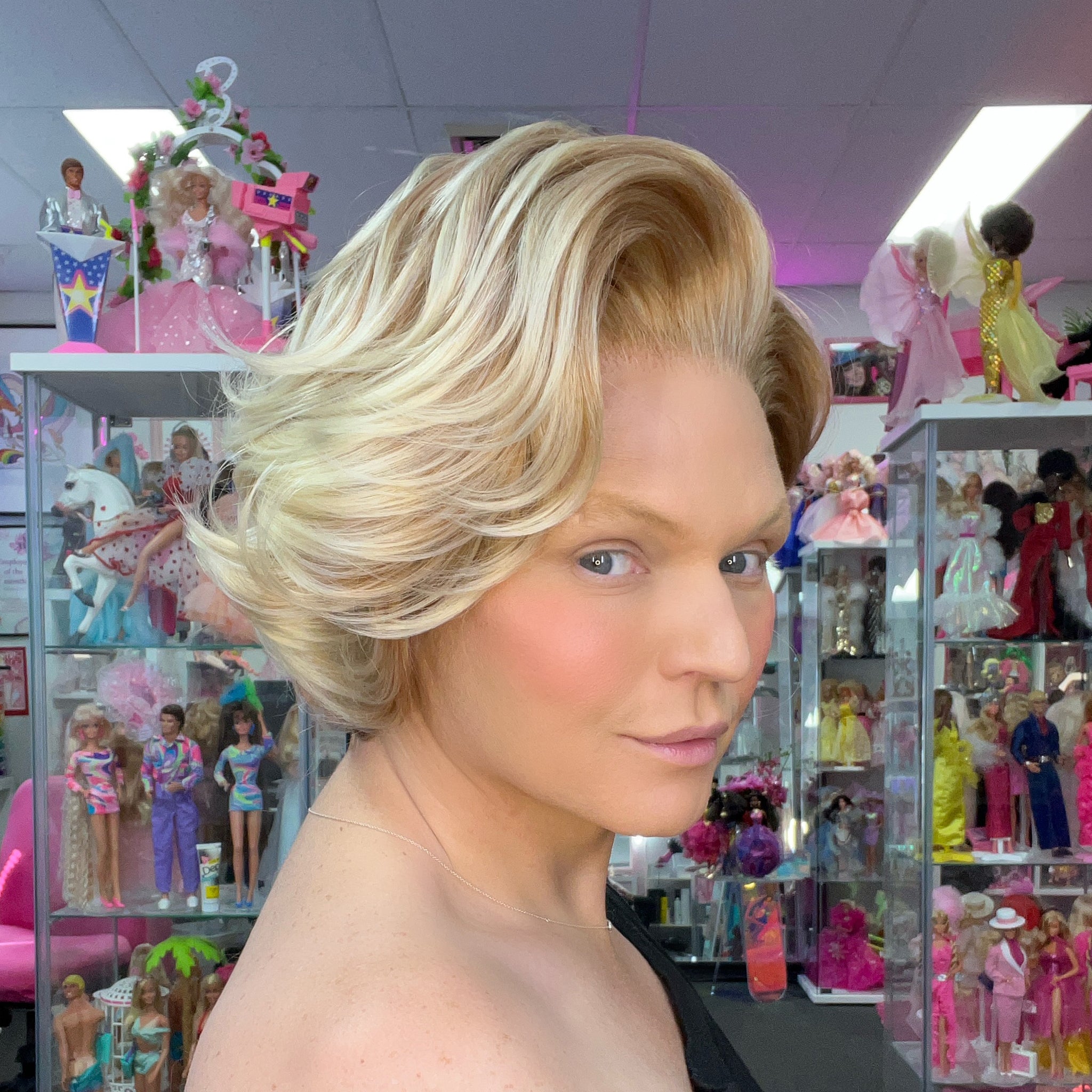 WIGS-BY-VANITY-BLANCHE-HONEY-CHILD-2_24e32518-4e27-4cb8-981d-e815372ce851