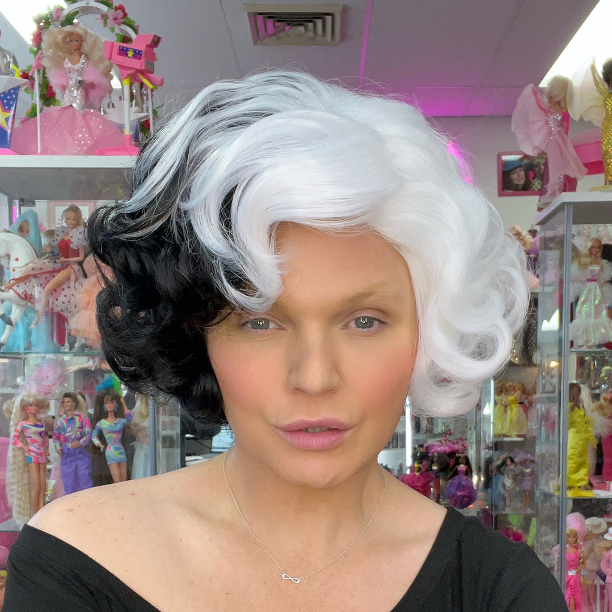 WIGS-BY-VANITY-BUBBLE-CUT-CRUELLA-2