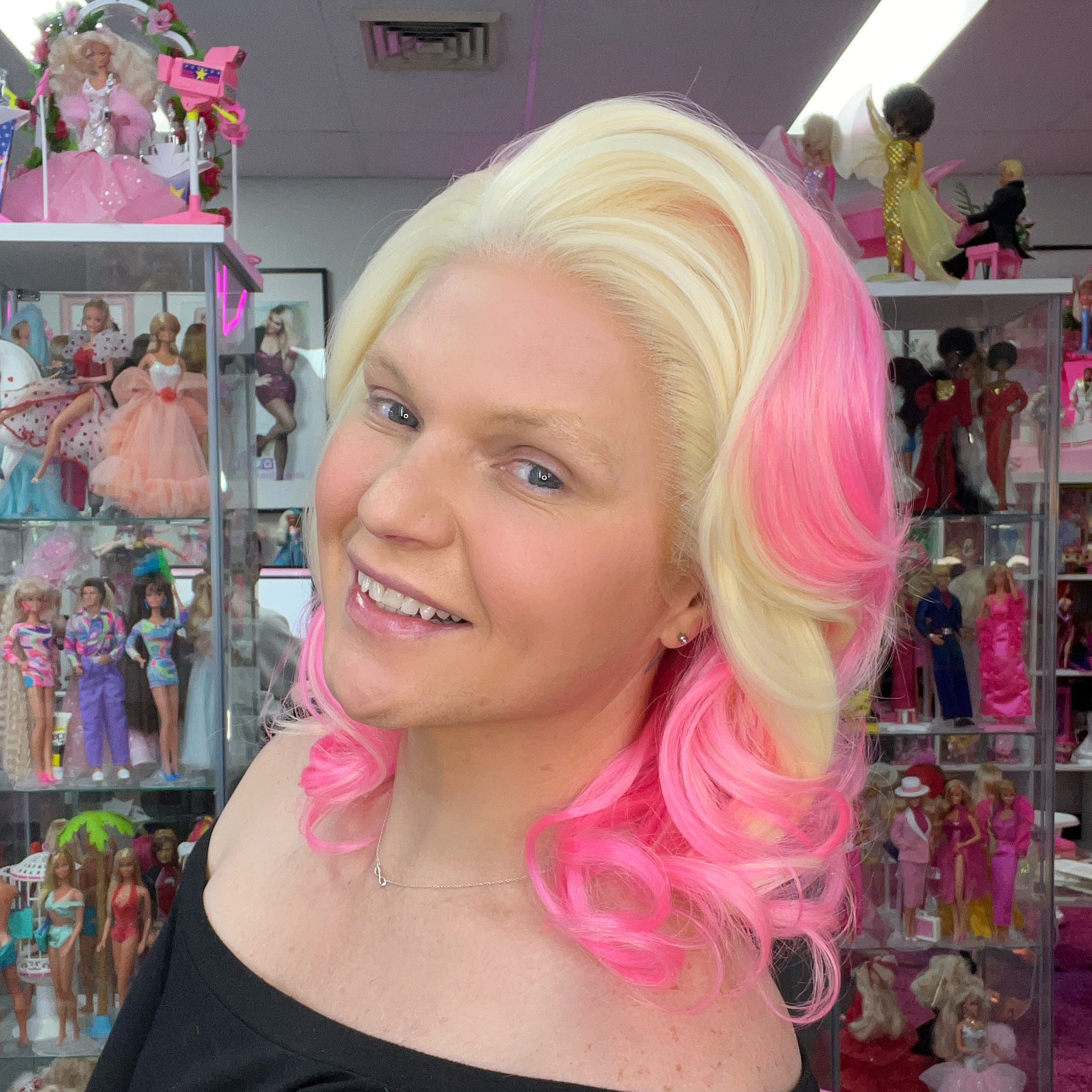 WIGS-BY-VANITY-DELTA-TRULY-OUTRAGEOUS-3