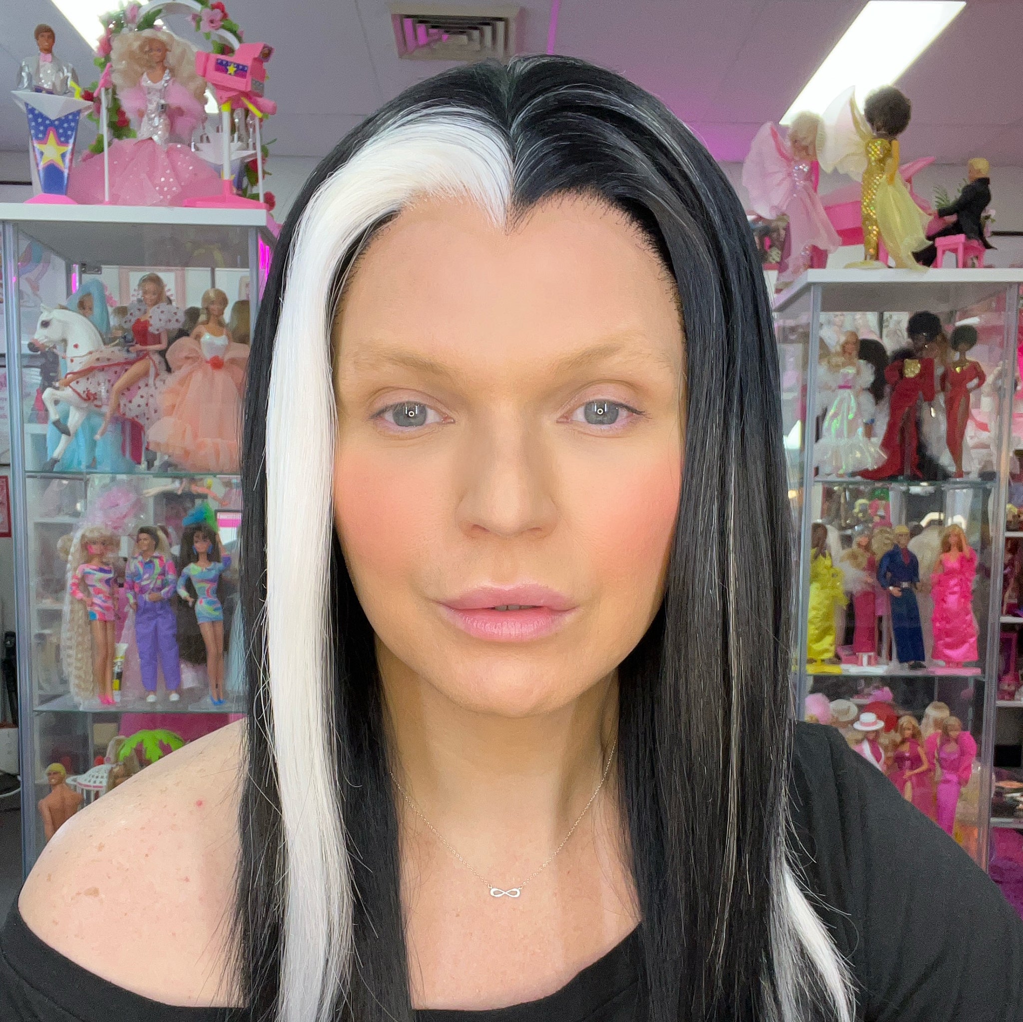 WIGS-BY-VANITY-LILY-MUNSTER-2_fd574782-db1e-42c9-83a2-71ef895f296f