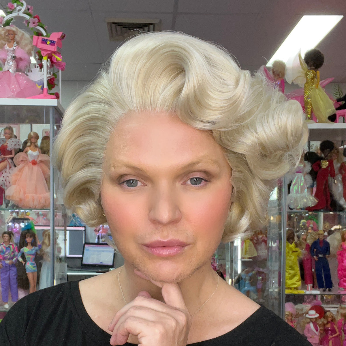 WIGS-BY-VANITY-OLD-HOLLYWOOD-ILLEGALLY-BLONDE-1_c08dd6d5-9b64-44f6-8cb4-2c122891e94b