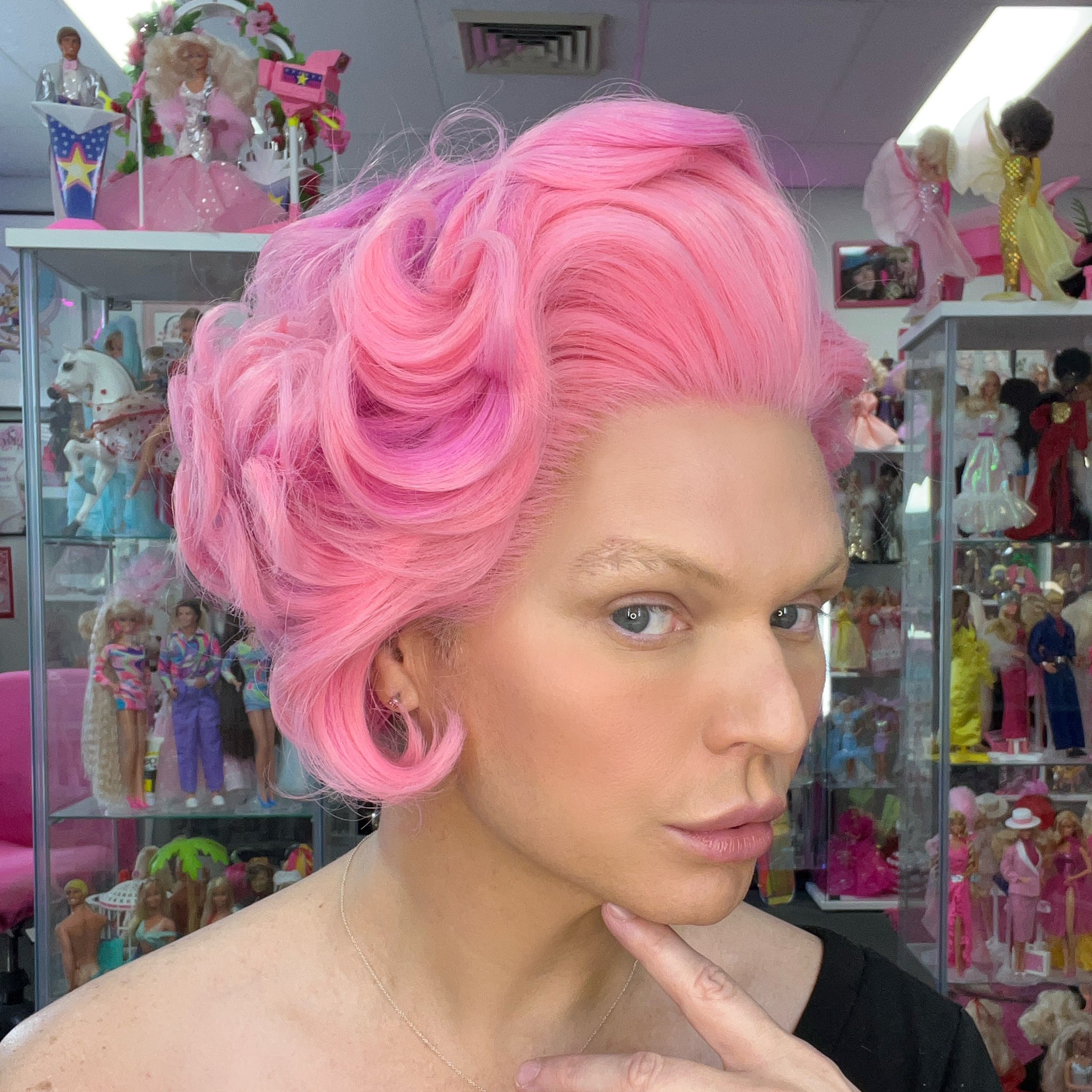 WIGS-BY-VANITY-OLD-HOLLYWOOD-PROUD-PANSY-1