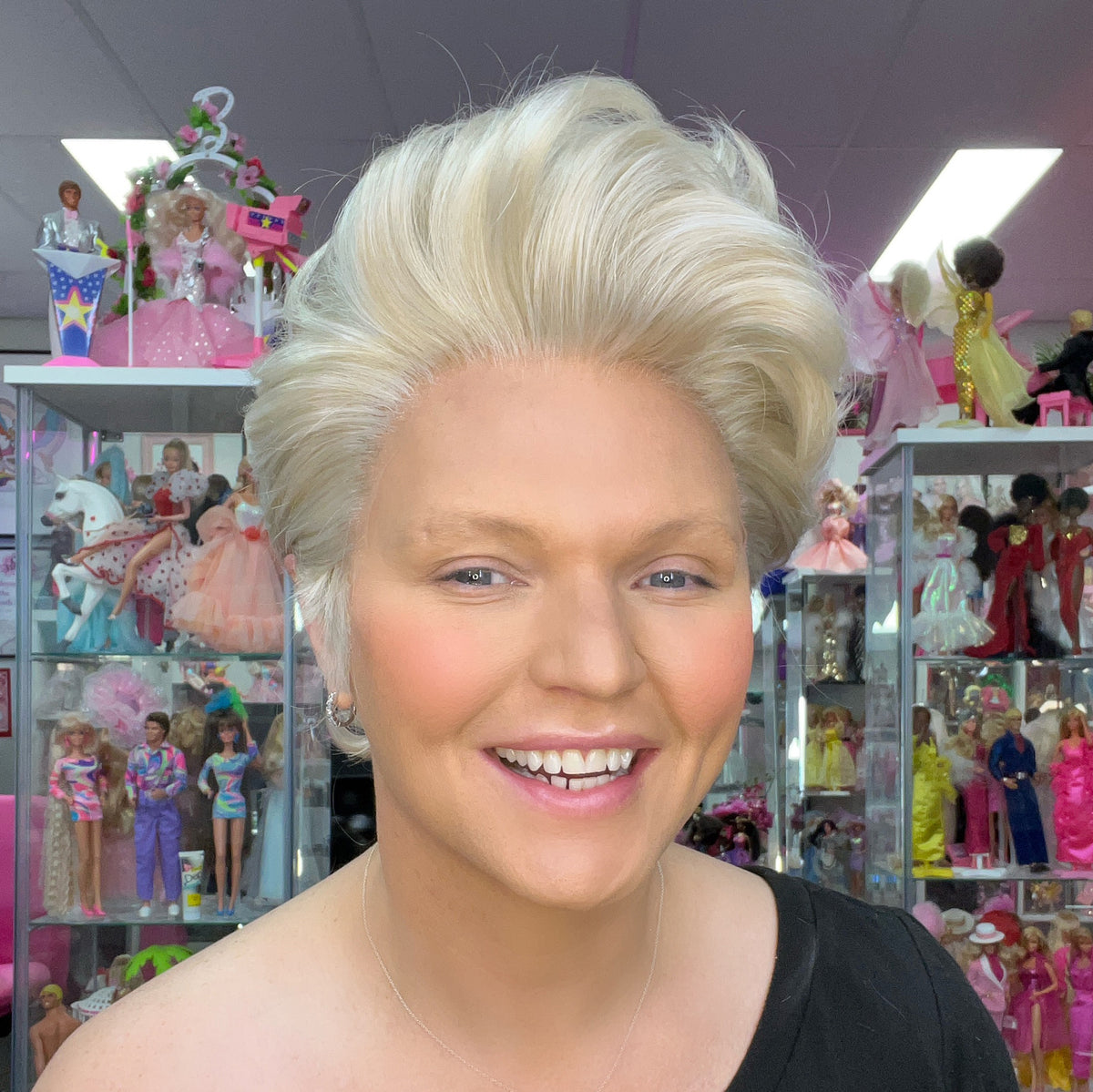 WIGS-BY-VANITY-THE-KING-ILLEGALLY-BLONDE-4