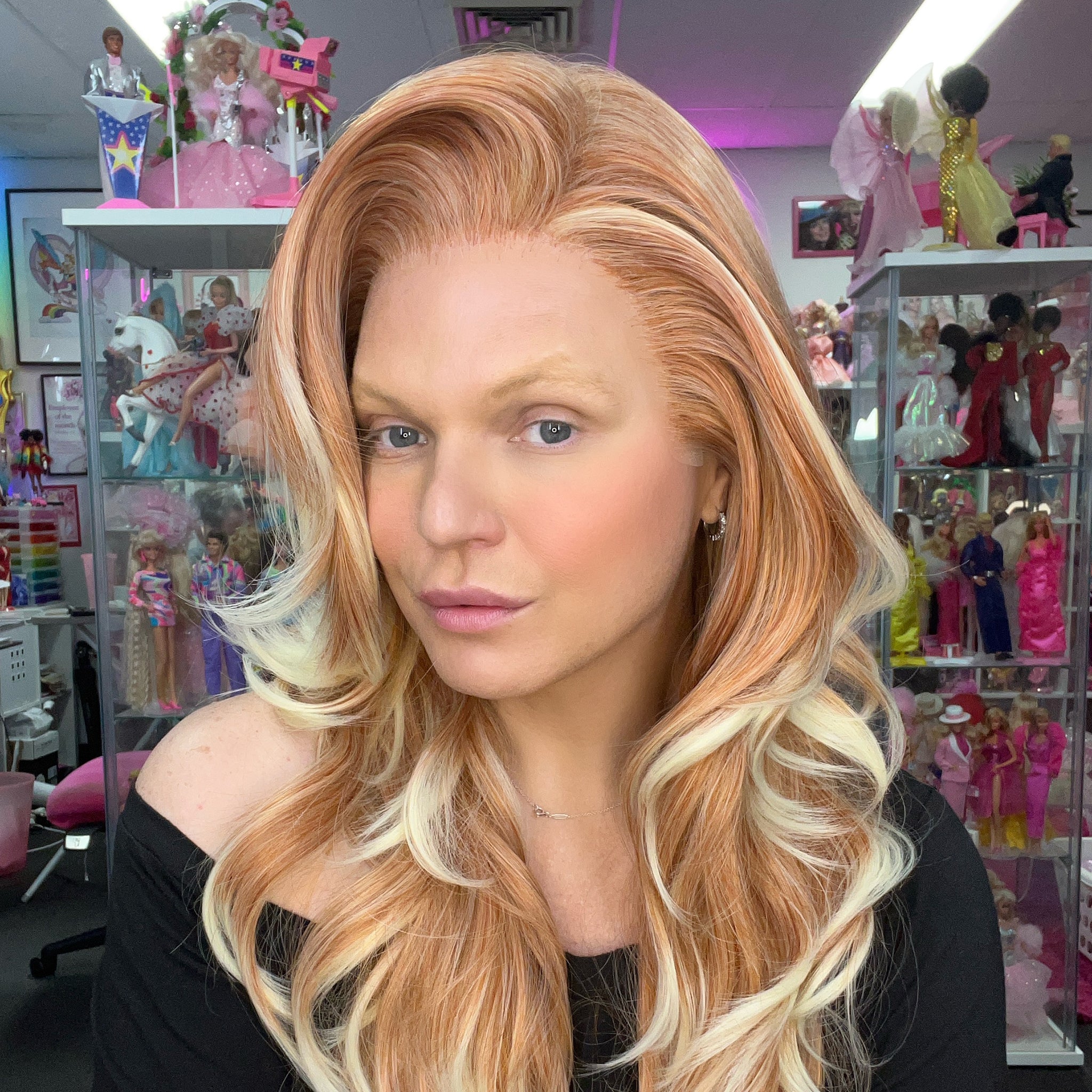 WIGS-BY-VANITY-ULTIMATE-VANITY-STRAWBERRY-SWEETHEART-3_684250e6-76cc-4323-bad5-6d0a8f23bd07